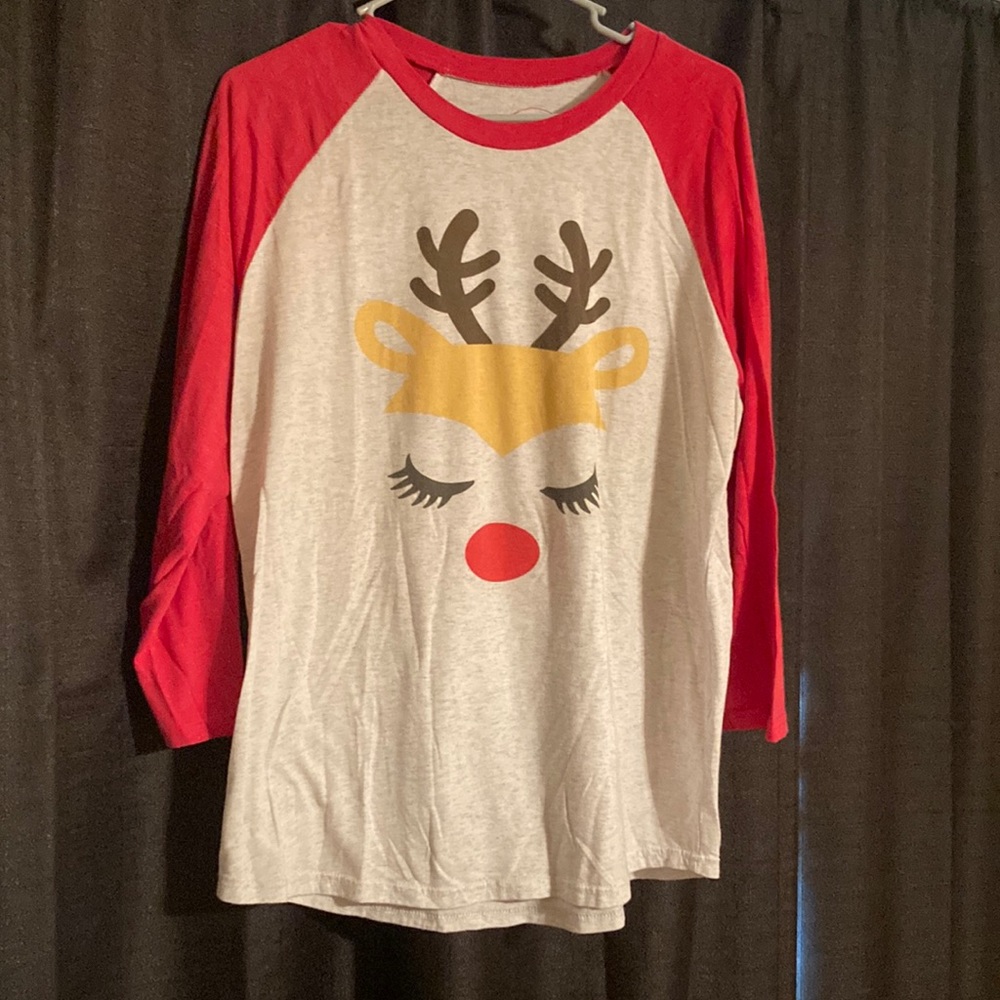 Reindeer tee